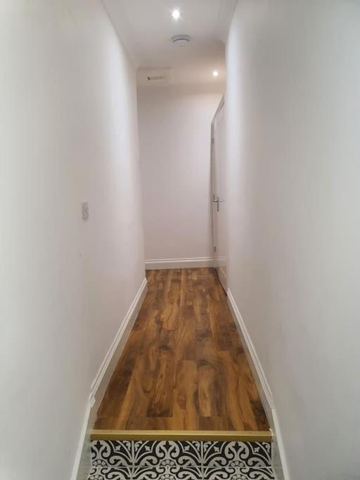 Beautiful Room In Lovely Flat London Exteriör bild